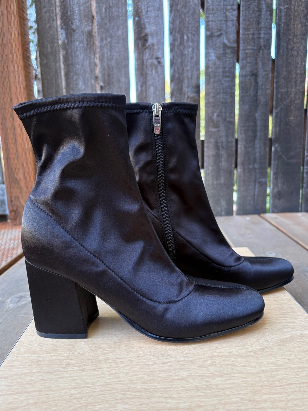 Marc Fisher Icela Satin Sock Chunky Heel Ankle Boot in Black Sz 8